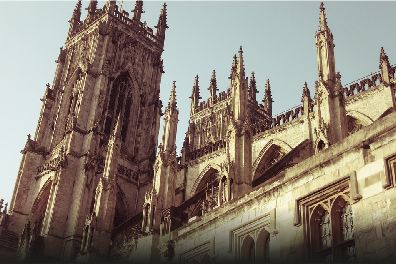 close_up_of_Minster